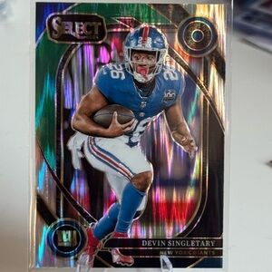 2024 Devin Singletary Green and Black Shock Panini Select Prizm Mint condition